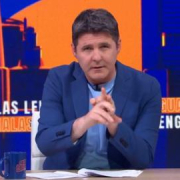 Las 'Malas Lenguas' de Cintora pillan a Abascal mintiendo en tiempo récord: cuatro "bulos" sobre el hantavirus en tan solo 15 segundos