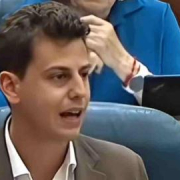 Javier Guardiola retrata al PP tras el uso partidista de las víctimas de ETA: "No son patrimonio de ningún partido"