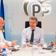Puigdemont dice 'no' a Feijóo tras sus primeros contactos con emisarios del PP
