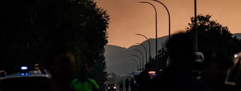 Última hora de los incendios | Los fuegos de Ávila y Madrid siguen fuera de control tras una noche de trabajo a destajo de los bomberos