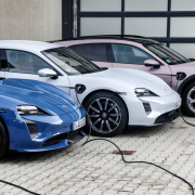 Porsche pacta un recorte extra de 5.000 empleos y de sueldo Porsche pacta un recorte extra de 5.000 empleos y de sueldo