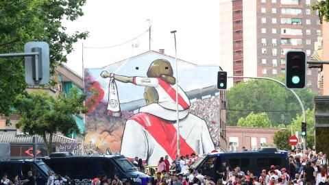 El Gobierno de Ayuso denuncia al Rayo Vallecano por impedir el acceso al estadio para comenzar las obras