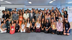 315 estudiantes con talento y escasos recursos han accedido a la universidad gracias a las becas de la Fundación "la Caixa"