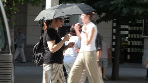 El calor pone este sábado en alerta a la mitad del país, con zonas que alcanzarán los 40 grados