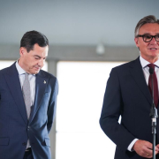 El Gobierno cuestiona la lealtad del PP al Pacto contra la Violencia de Género tras ceder a Vox la evaluación de las víctimas en Andalucía El Gobierno cuestiona la lealtad del PP al Pacto contra la Violencia de Género tras ceder a Vox la evaluación de las víctimas en Andalucía