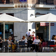 El calor sube en Madrid con hasta 38 grados: aviso amarillo por altas temperaturas este jueves El calor sube en Madrid con hasta 38 grados: aviso amarillo por altas temperaturas este jueves