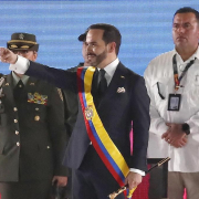 Abelardo de la Espriella jura como presidente de Colombia entre el fervor religioso y la liturgia de cuartel Abelardo de la Espriella jura como presidente de Colombia entre el fervor religioso y la liturgia de cuartel