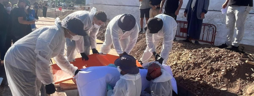 18 cuerpos más para el cementerio de los anónimos: comienzan los entierros de migrantes fallecidos en la entrada a Ceuta