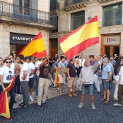 La concentración ultra de Save Europe Act pincha en Barcelona con apenas unas decenas de personas concentradas La concentración ultra de Save Europe Act pincha en Barcelona con apenas unas decenas de personas concentradas