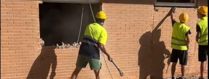 Benicalap estalla por la invasión de apartamentos turísticos: "Las empresas incumplen y el Ayuntamiento no hace nada"