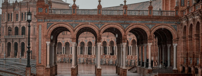 Las obras imprescindibles del arquitecto Aníbal González que merece la pena ver en Sevilla