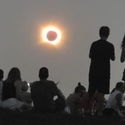 Los servicios de salud atienden a más de mil personas en las primeras 48 horas tras el eclipse