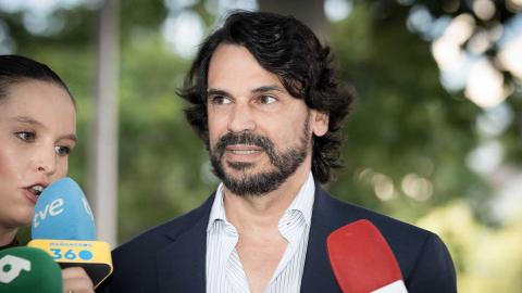 La empresa del novio de Ayuso entra en pérdidas, pero González Amador se lleva 1,2 millones en dividendos