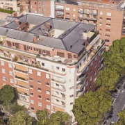 El Gobierno de Ayuso pone a la venta el ático de lujo en Chamberí por 6,7 millones de euros El Gobierno de Ayuso pone a la venta el ático de lujo en Chamberí por 6,7 millones de euros
