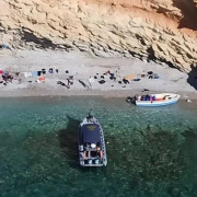 Al menos dos muertos, una decena de desaparecidos y 17 supervivientes tras naufragar una patera al sur de Cabrera Al menos dos muertos, una decena de desaparecidos y 17 supervivientes tras naufragar una patera al sur de Cabrera