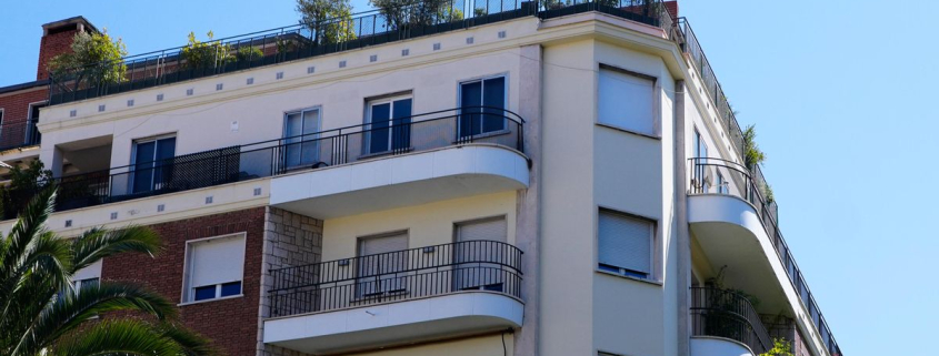 El Gobierno de Ayuso trasladó a la inmobiliaria que buscaba un inmueble de "entre 250 y 400 metros y gran terraza”