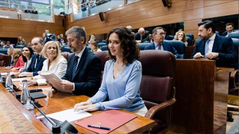 La falta de transparencia con los gastos de su viaje a México abre otra crisis a Ayuso: "¿Quién lo pagó y a cambio de qué?"