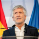 Marlaska pide a la Unión Europea el apoyo de Frontex para identificar a los migrantes que siguen en Ceuta