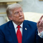 Trump anuncia que el petróleo venezolano irá a parar a rellenar la reserva estratégica de Estados Unidos Trump anuncia que el petróleo venezolano irá a parar a rellenar la reserva estratégica de Estados Unidos