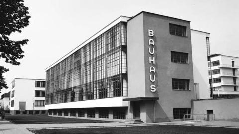 La extrema derecha alemana vuelve a ajustar cuentas con la Bauhaus