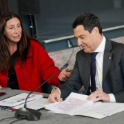 "Una estafa a las mujeres": las decisiones de Moreno Bonilla que encienden las alarmas en Andalucía "Una estafa a las mujeres": las decisiones de Moreno Bonilla que encienden las alarmas en Andalucía