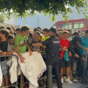 El Consejo de Ministros aprobará este martes un nuevo paquete de 165 millones para ayudar a Ceuta El Consejo de Ministros aprobará este martes un nuevo paquete de 165 millones para ayudar a Ceuta