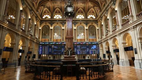 El Ibex 35 marca un nuevo récord histórico y consolida los 20.000 puntos