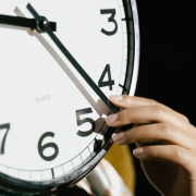 ¿Por qué cada vez anochece antes? Lo que realmente ocurre con las horas de luz durante septiembre y octubre ¿Por qué cada vez anochece antes? Lo que realmente ocurre con las horas de luz durante septiembre y octubre
