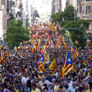 La Diada se convierte en una alerta contra Aliança: "Si Catalunya deja de ser tierra de acogida, pierde su razón de ser"