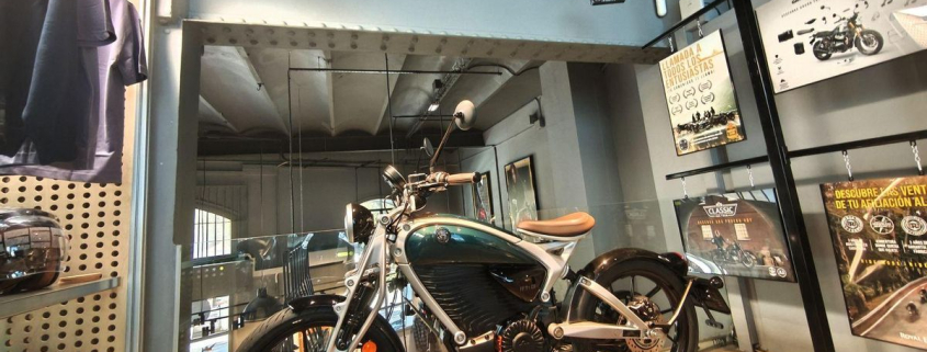 Royal Enfield agita las motos eléctricas con Flying Flea C6, un modelo cargado de historia
