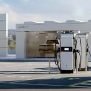 El vehículo eléctrico se topa con la barrera de los 24 minutos en España: por qué la recarga sigue frenando su expansión