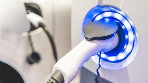 Pobreza de recarga: la nueva barrera del coche eléctrico que demuestra que tener cargadores no es suficiente