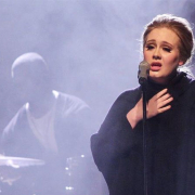 La canción que ayudó a superar una ruptura: cuando Adele creó todo un himno generacional hace 15 años La canción que ayudó a superar una ruptura: cuando Adele creó todo un himno generacional hace 15 años