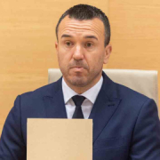 El presidente de la Diputación de Valencia insulta a Morant y le acusa de ser la "lameculos de Sánchez": "No vales para nada" El presidente de la Diputación de Valencia insulta a Morant y le acusa de ser la "lameculos de Sánchez": "No vales para nada"