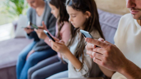 La nueva ley europea de redes sociales también se aplicará sobre los chatbots de la IA y a los videojuegos online