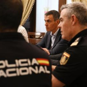 Sánchez, tras publicar los informes: "Nadie podía anticipar la crisis migratoria de los días 30 y 31" Sánchez, tras publicar los informes: "Nadie podía anticipar la crisis migratoria de los días 30 y 31"