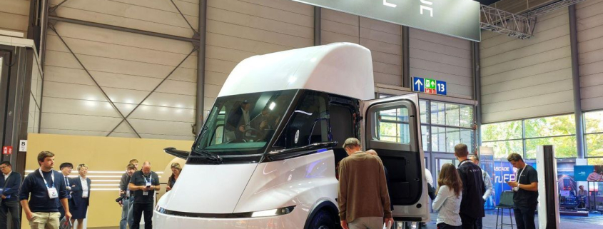 Tesla presenta por fin el camión eléctrico Semi en Europa