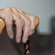 Las trabajadoras del servicio de ayuda en el hogar de Santiago, sin cobrar en septiembre: "Hay un abandono absoluto" Las trabajadoras del servicio de ayuda en el hogar de Santiago, sin cobrar en septiembre: "Hay un abandono absoluto"