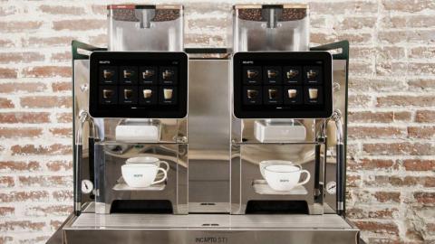 INCAPTO lanza la cafetera ST1 para canal Horeca, una superautomática que prepara hasta 800 espressos al día y optimiza el servicio de café de especialidad