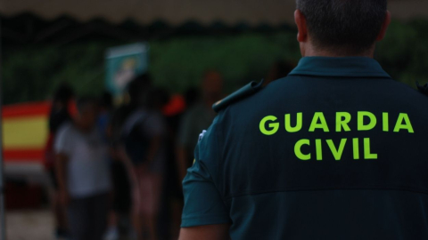 Un hombre mata a su pareja en La Campana y se entrega tras horas atrincherado en su casa