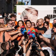 De Sol al Congreso por Maricarmen: Madrid se moviliza contra los desahucios y por la vivienda De Sol al Congreso por Maricarmen: Madrid se moviliza contra los desahucios y por la vivienda