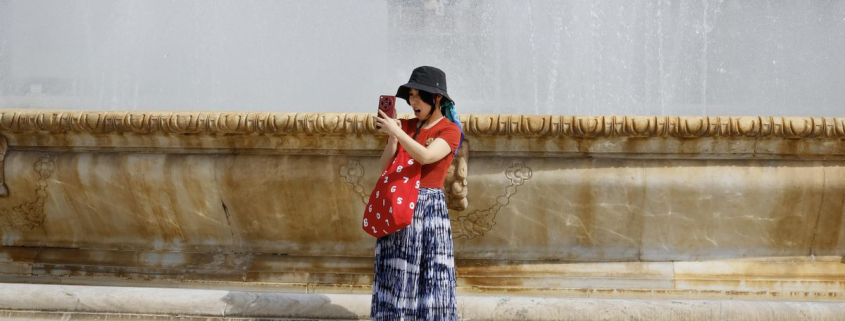 El calor aguanta este viernes con máximas de 30 grados y pocas lluvias