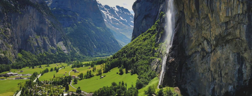 Lauterbrunnen, el valle de Suiza que inspiró a Tolkien para crear algunos escenarios de 'El Hobbit'