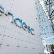 Endesa gana 1.962 millones hasta septiembre y pide un decreto "proporcionado" para los centros de datos