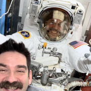 El espacio debilita los huesos de los astronautas: un estudio detecta consecuencias años después de regresar a la Tierra