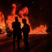 Al menos nueve detenidos y cargas de la Ertzaintza en los disturbios en Bilbao tras el acto frustrado de Vito Quiles Al menos nueve detenidos y cargas de la Ertzaintza en los disturbios en Bilbao tras el acto frustrado de Vito Quiles