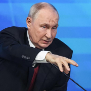 Putin insiste en su amenaza en plena tensión con la OTAN: “El momento en que ya no se podrá cambiar nada puede llegar de forma inesperada”