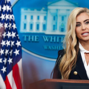 Trump deja caer a Zacharia, su nueva portavoz, tras la ola de críticas: "Esto no es para ella" Trump deja caer a Zacharia, su nueva portavoz, tras la ola de críticas: "Esto no es para ella"