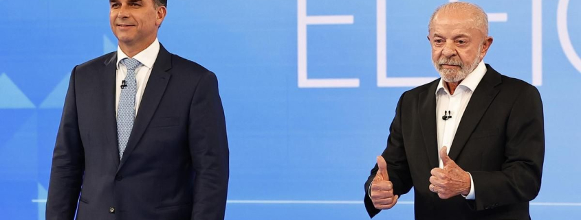Flávio Bolsonaro llama "nueve dedos" a Lula, que le acusa de "lamer las botas" de Trump durante el último debate