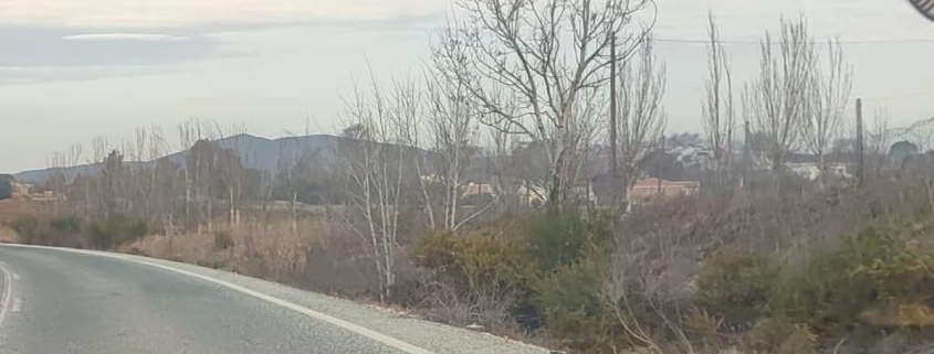 Un muerto y tres heridos al caer una roca sobre un vehículo en Benaoján (Málaga)
